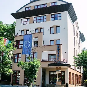 Mediterran 4*, Budapest Magyarország
